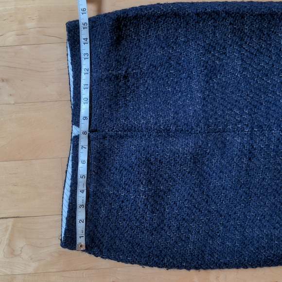 J. Crew boucle pencil skirt - Picture 5 of 6